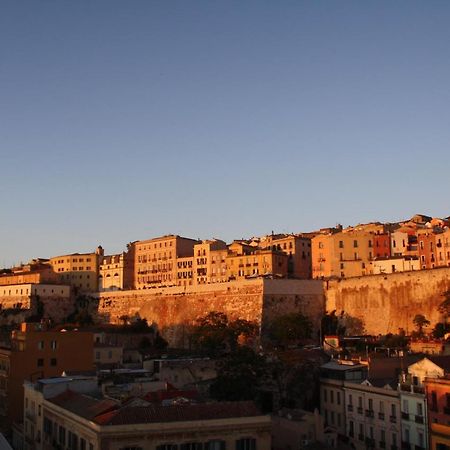 Vista Suites - Piazza Yenne Cagliari Exteriör bild