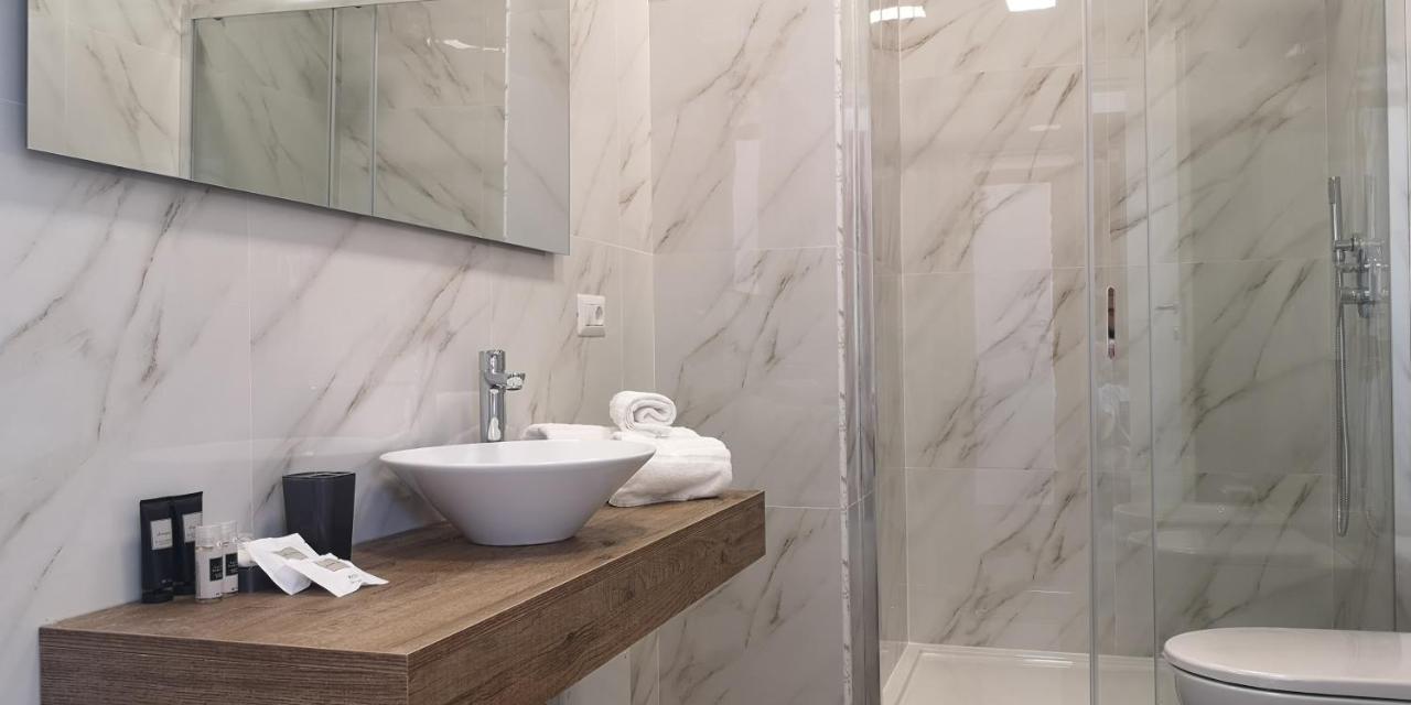 Vista Suites - Piazza Yenne Cagliari Exteriör bild