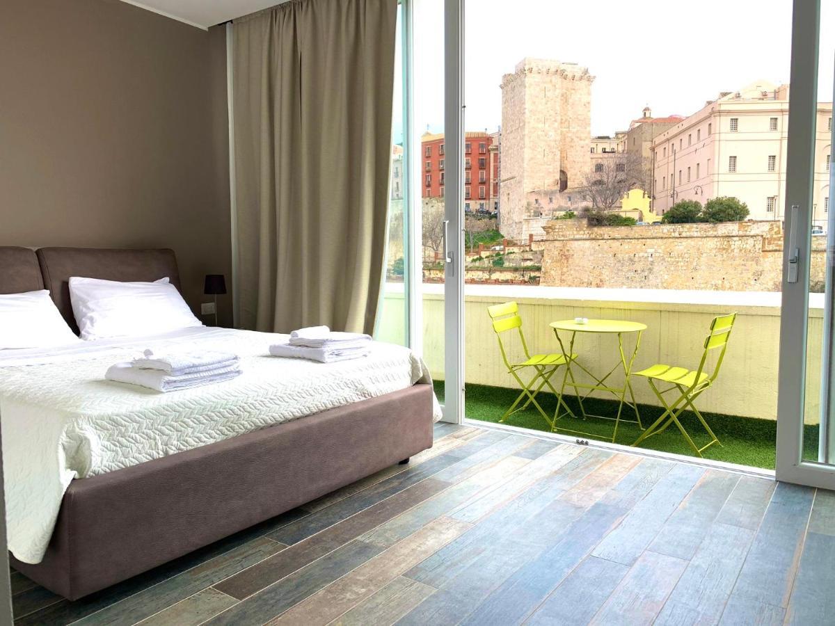 Vista Suites - Piazza Yenne Cagliari Exteriör bild