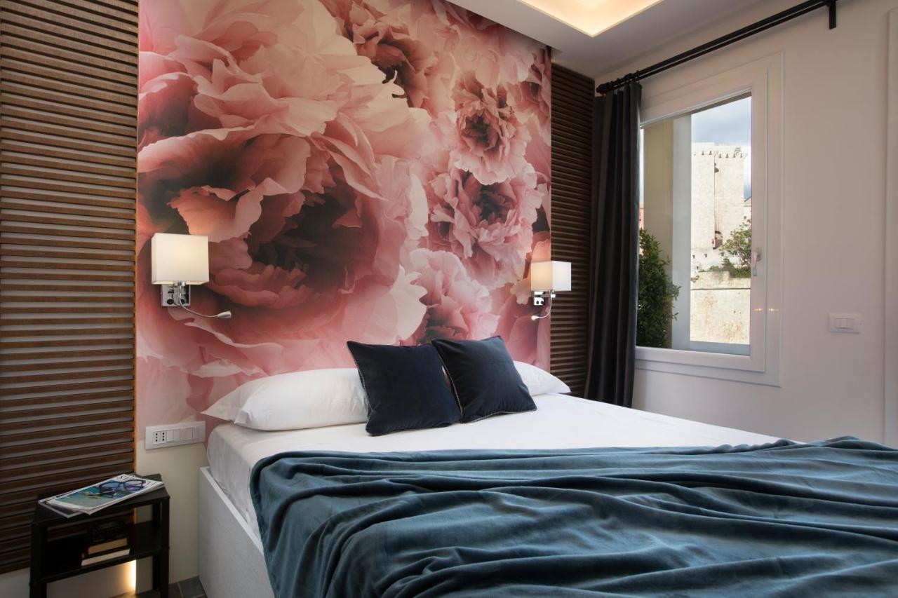 Vista Suites - Piazza Yenne Cagliari Exteriör bild