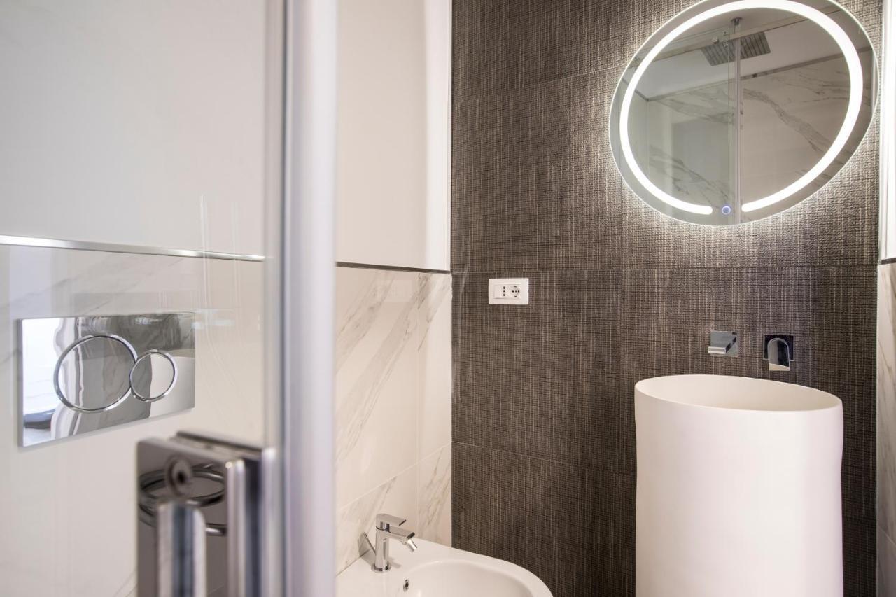 Vista Suites - Piazza Yenne Cagliari Exteriör bild